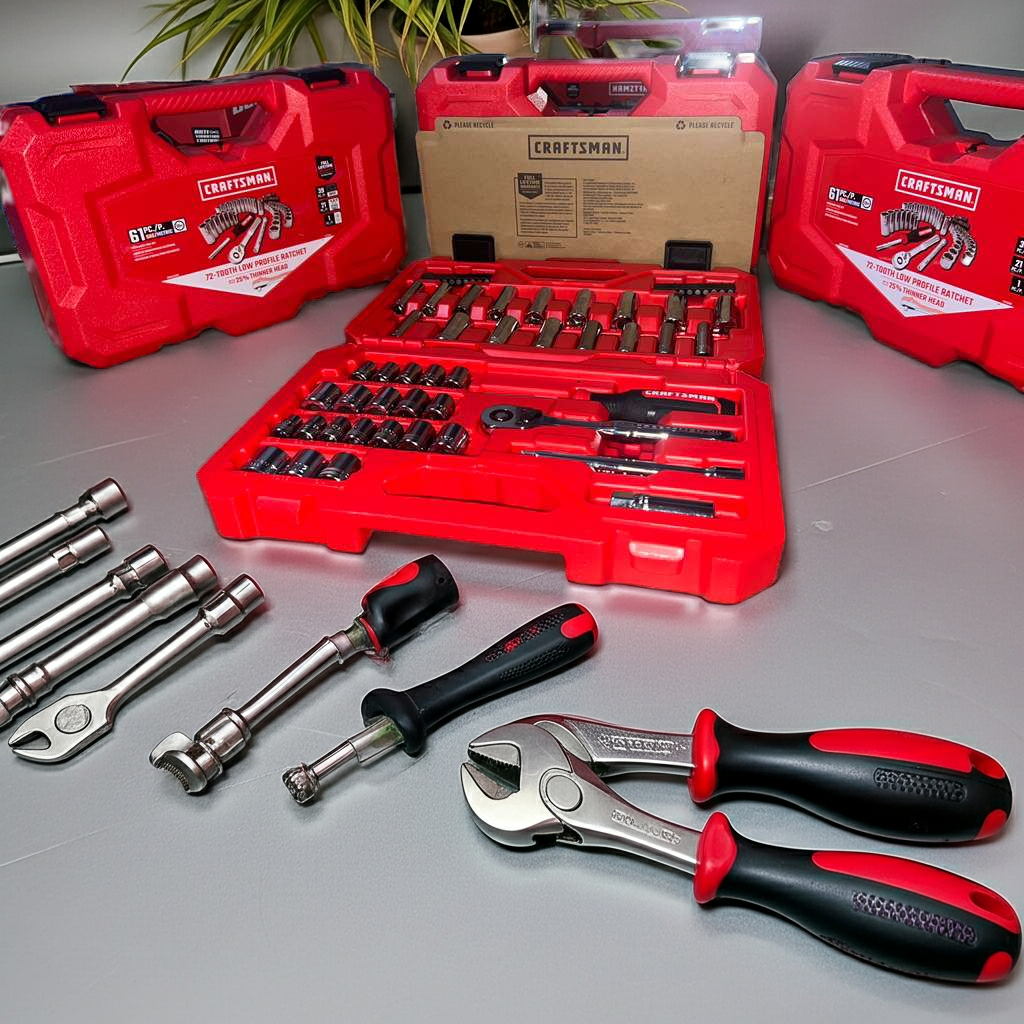 CMMT45161
Juego de herramientas mecánicas CRAFTSMAN® estándar (SAE) y métricas con estuche (61 piezas)