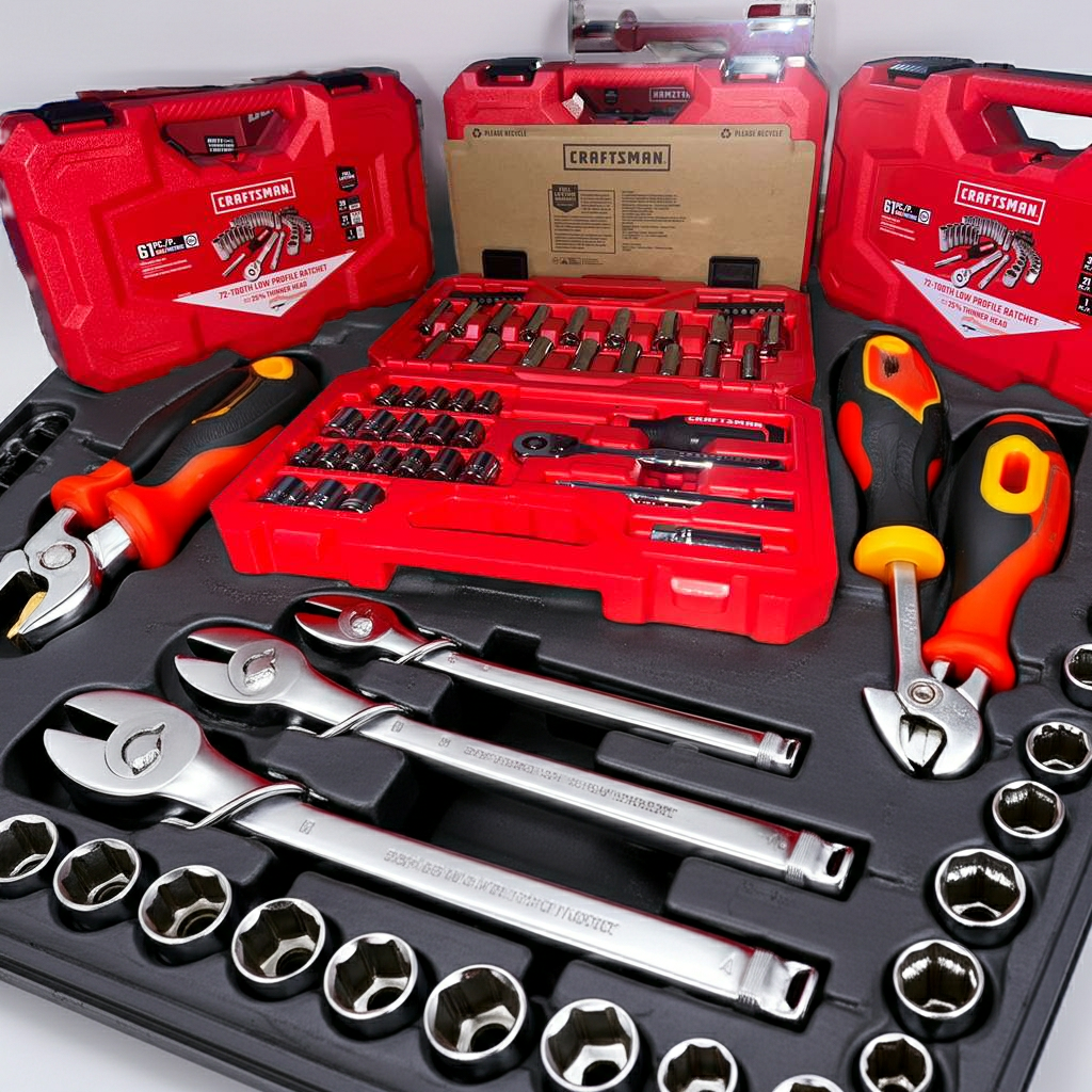 CMMT45161
Juego de herramientas mecánicas CRAFTSMAN® estándar (SAE) y métricas con estuche (61 piezas)