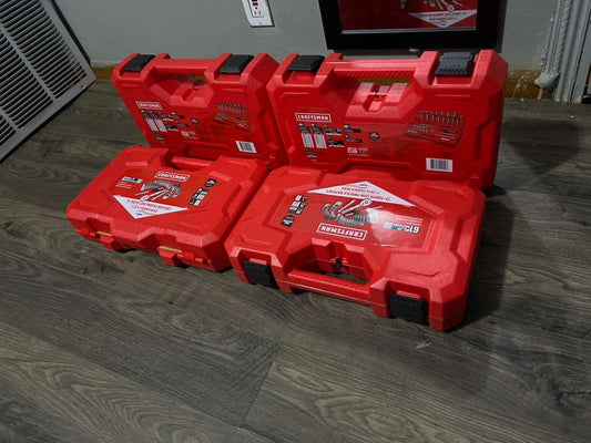 CMMT45161
Juego de herramientas mecánicas CRAFTSMAN® estándar (SAE) y métricas con estuche (61 piezas)