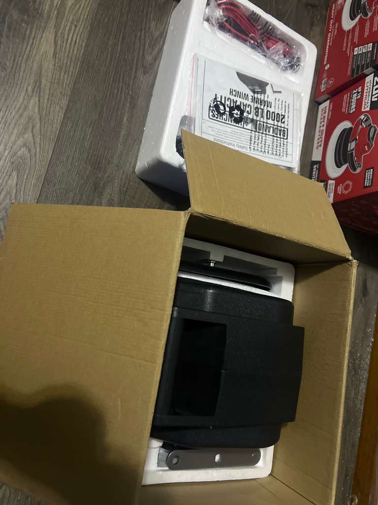 Winch Eléctrico 2000 lb Nuevo – Badland Marine Winch